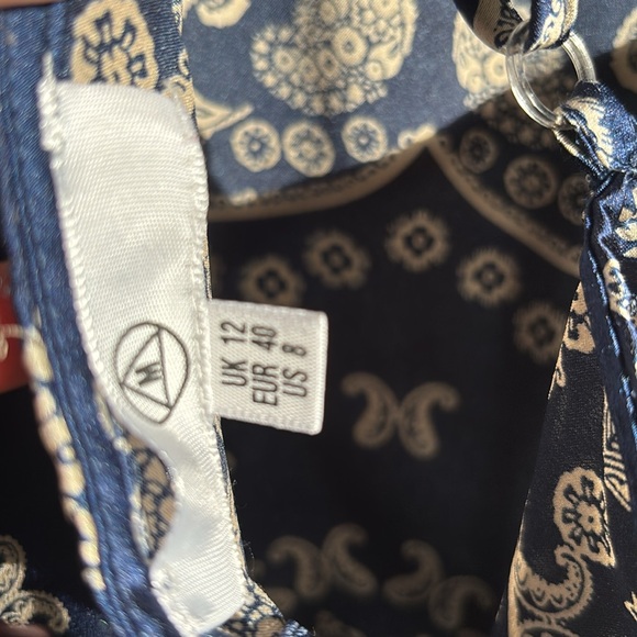 Missguided bandanna, print dress ￼ - Picture 9 of 10